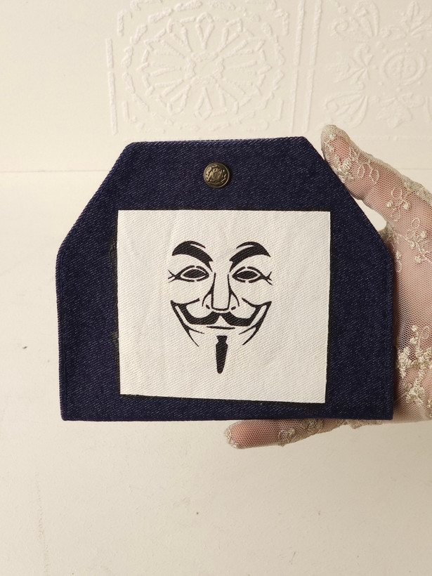 کیف بهداشتی پارچه ای نقاشی شده با دست