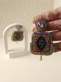 گوشواره دستساز جواهردوزی با آویز مروارید اشک و سنگ گرد بنفش ملیح