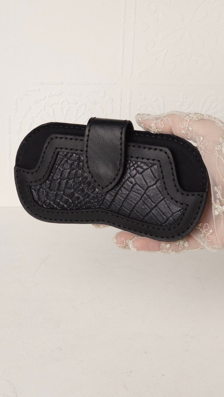 جا عینکی چرم طبیعی مشکی رنگ